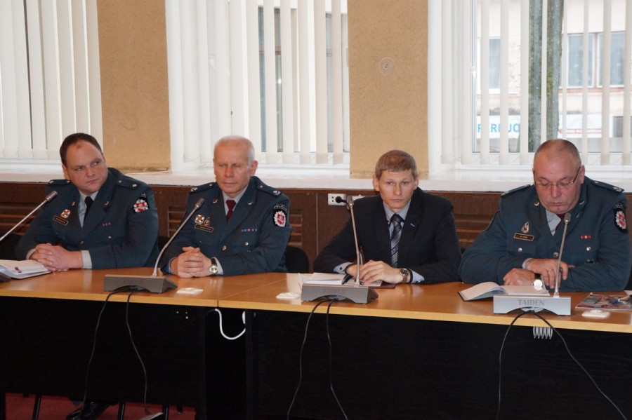 Prienų r. PK Patrulių būrio vadas Vytautas Dzencevičius, Viešosios policijos skyriaus viršininkas A.Jakimavičius, Kriminalinės policijos skyriaus viršininkas Dainius Butrimas, Prevencijos poskyrio viršininkas K.Loda.