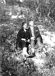Mokytoja K. Lapinskienė su vyru per atostogas.