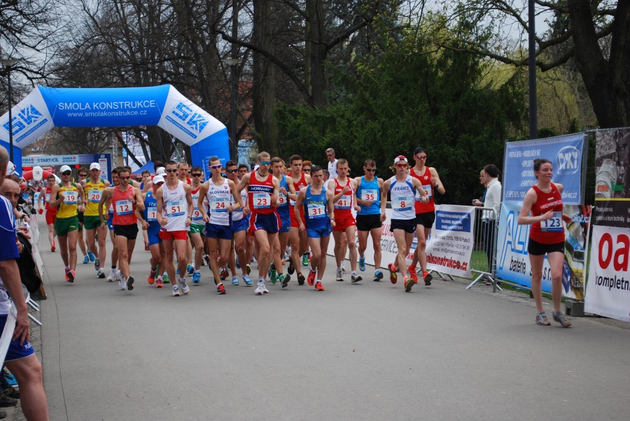 20 km vyrų startas. Prienietis Marius Žiūkas Nr.19.