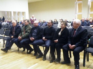 Grupė naujai patvirtintos tarybos narių.