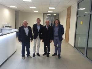 Prienų ūkininkų sąjungos pirmininkas Martynas Butkevičius, rajono savivaldybės meras Alvydas Vaicekauskas, ŽŪK „Pienas LT“ valdybos pirmininkas Naglis Narauskas ir jo pavaduotojas Tomas Raudonius neabejoja, kad ūkininkų stiprybė - kooperacija.