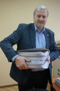 Lietuvos pieno gamintojų peticiją įteikė Bronis Ropė.