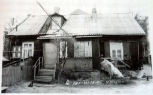 Namelis ,kuriame gyveno Algirdas Brundza(1989 m b╫kl╙)
