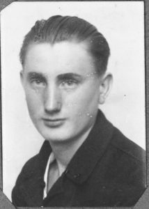 Pati brangiausia Mykolo nuotrauka. Dar Vokietijoje 1946 m.