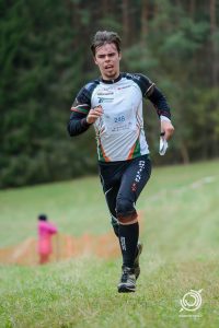 Arnas Deltuva (M21E) po dviejų dienų startų užėmė aštuntą vietą.